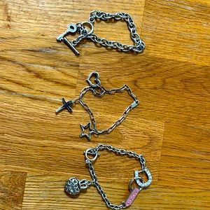 Three women bracelet’s